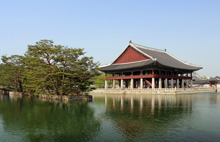 Gyeonghoeru Pavilion (Seoul)